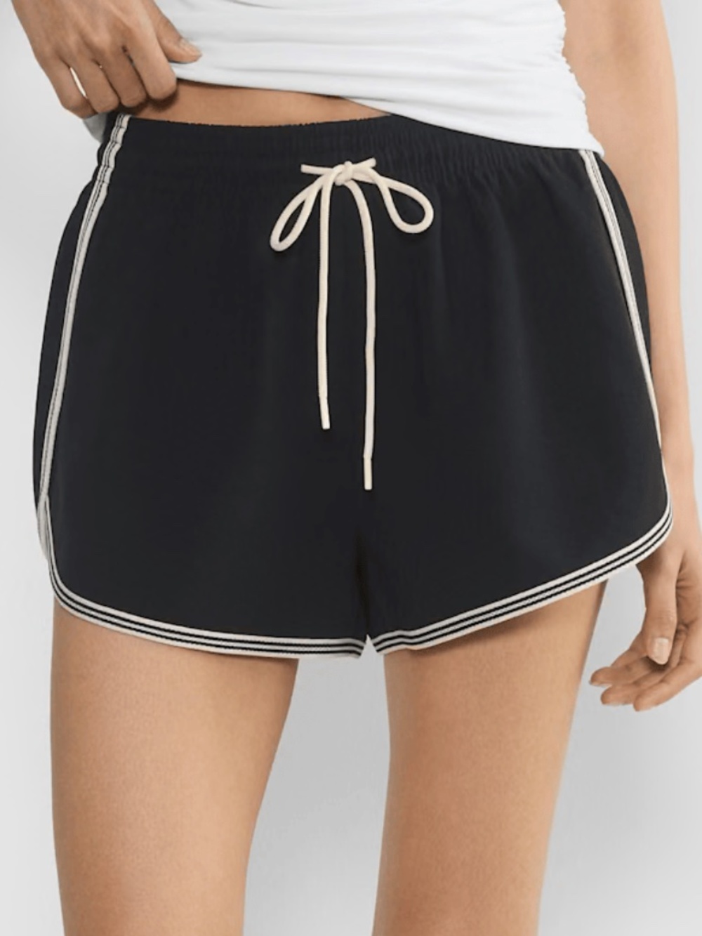 Aritzia Wilfred Gesture Short